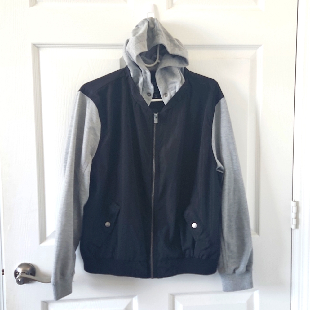 Light Weight Jacket with built in hood XL